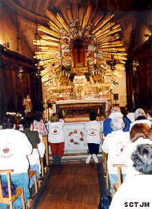 Adoracin en capilla del milagro