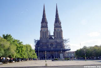 Fachada de la Baslica de Lujn